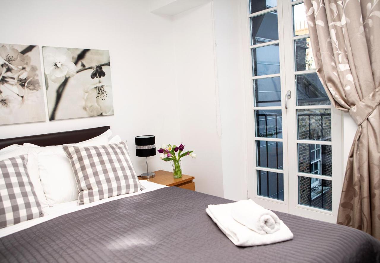 Apt 3, Trafalgar Sq Duplex, 3Rd & 4Th Floor By Indigo Flats Londra Dış mekan fotoğraf