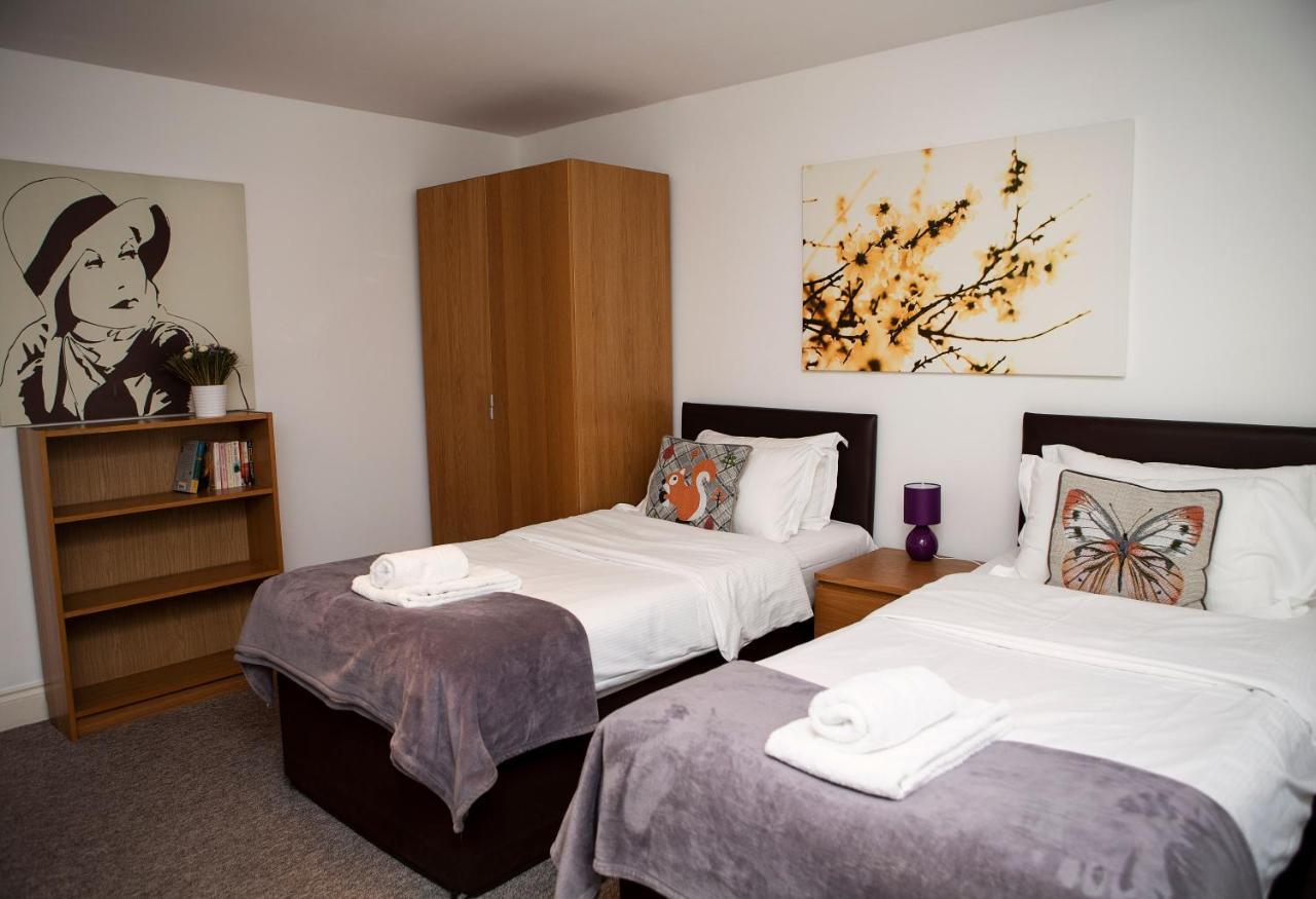Apt 3, Trafalgar Sq Duplex, 3Rd & 4Th Floor By Indigo Flats Londra Dış mekan fotoğraf